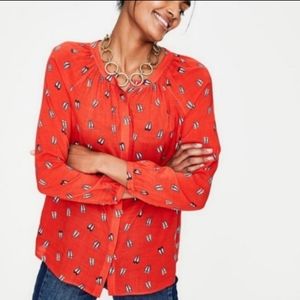 Boden red women top sz 6 shoe print